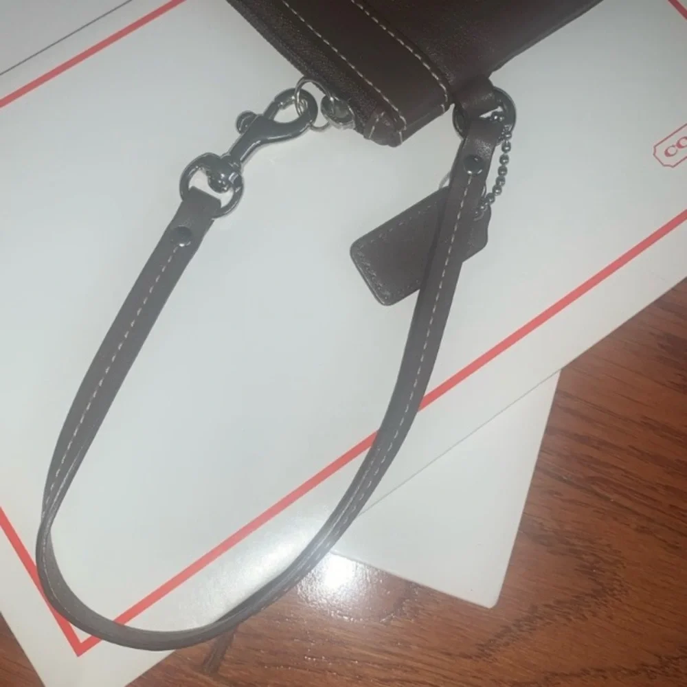 Coach Vintage Brown Leather Wristlet